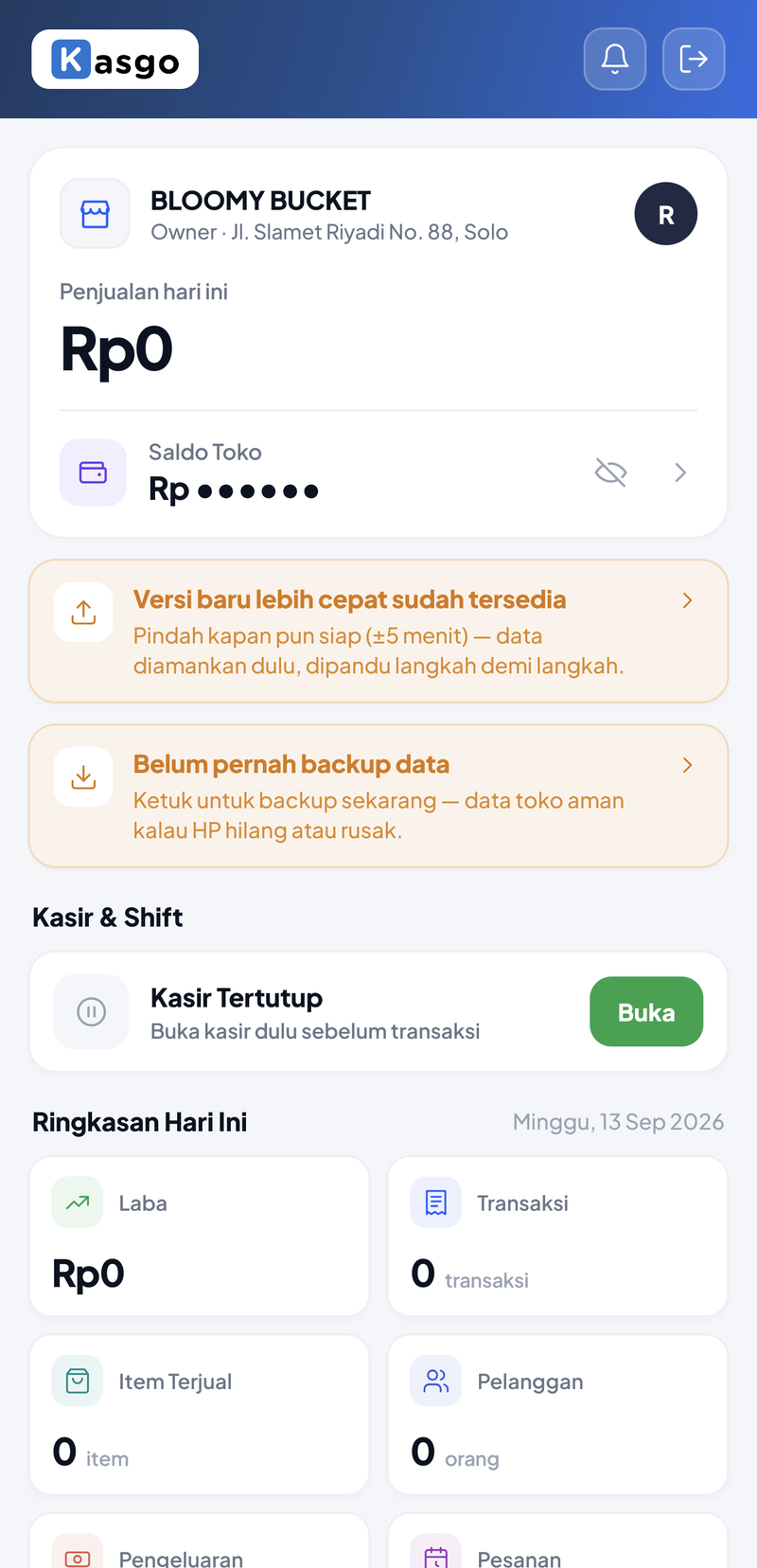 Beranda bagian atas: header Kasgo Craft dengan tombol Notifikasi dan Keluar, kartu toko BLOOMY BUCKET dengan Penjualan hari ini Rp0 dan Saldo Toko tersamar, pengingat backup, dan kartu Kasir Tertutup dengan tombol Buka