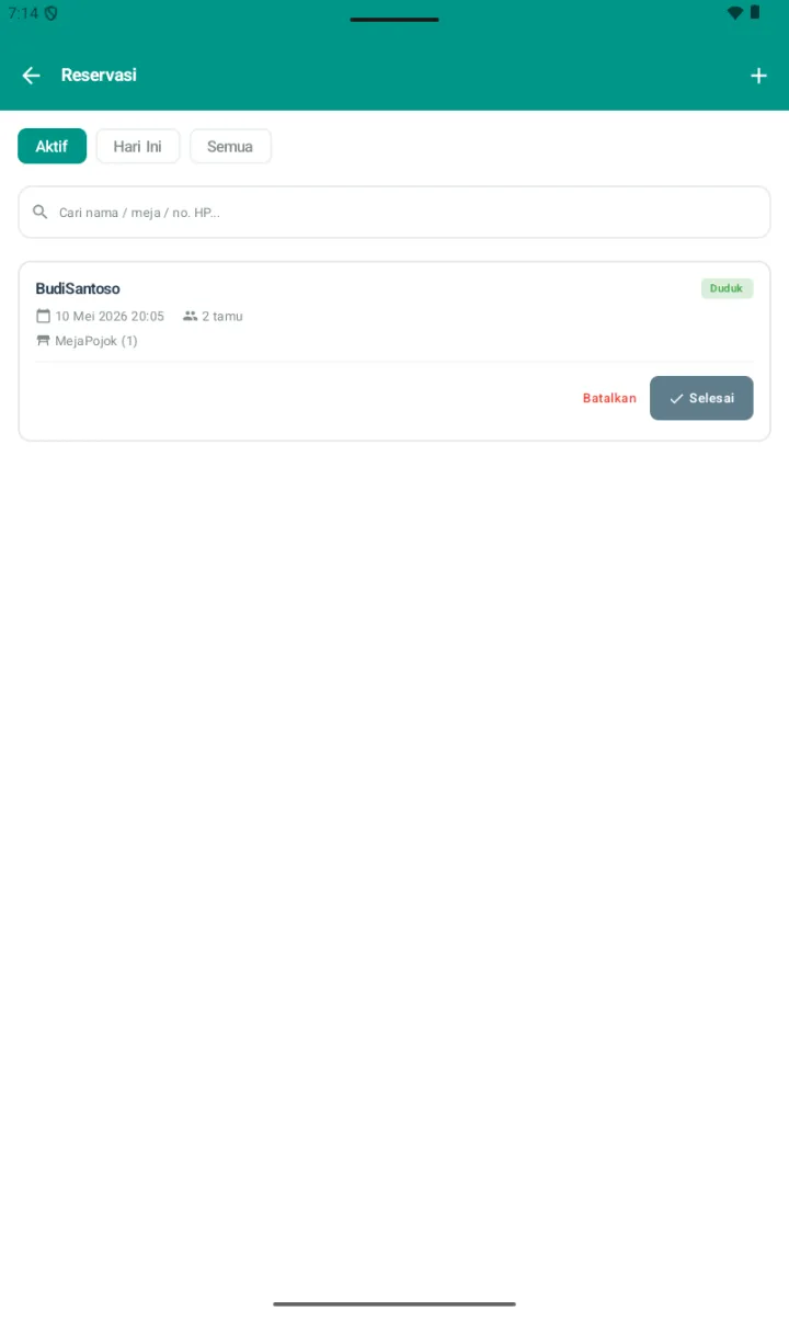 Card reservasi dengan badge hijau Duduk, tombol Batalkan dan Selesai